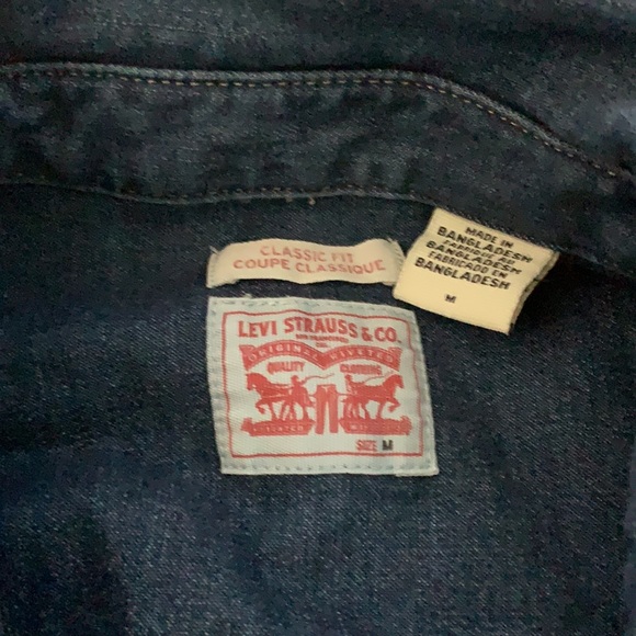 Levi’s denim shirt - medium - Picture 2 of 2